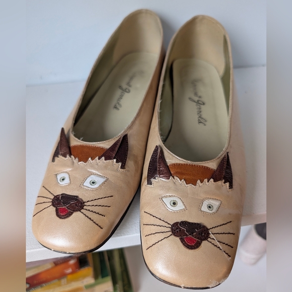 Vintage 80s Women's Cat Face Shoes Margaret Jerrold Patten Leather Flats Size 10 - Picture 2 of 14